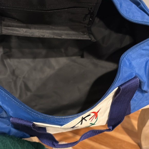 Atlanta 1996 Centennial Olympic Duffle - Picture 14 of 14